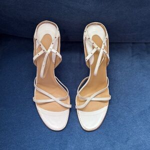 Gucci Vintage Women's‎ strappy White Sandals Size 9B